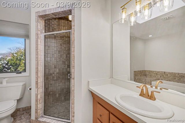 4280 Woodlands, Orchard Lake, MI 48323