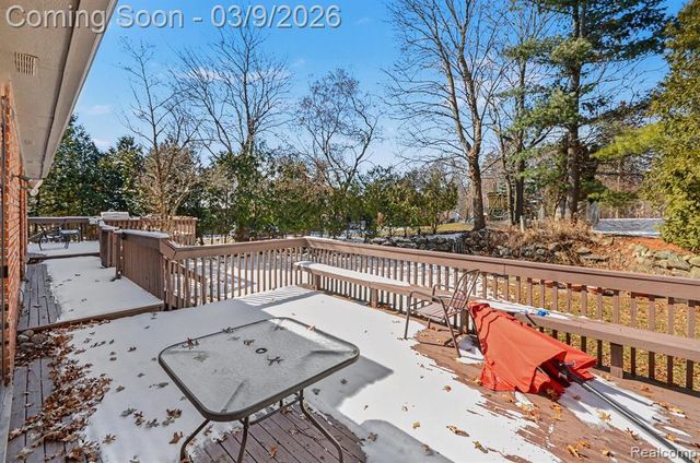 4280 Woodlands, Orchard Lake, MI 48323