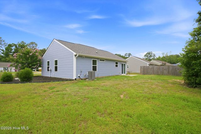 102 Beach House Way, Bolivia, NC 28422