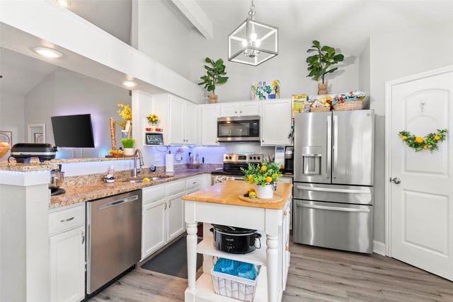 2337 Dalewood Lane, Bedford, TX 76022