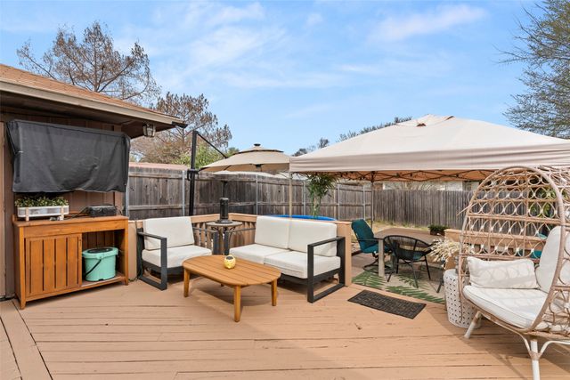 2337 Dalewood Lane, Bedford, TX 76022