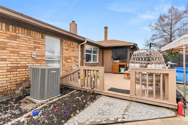 2337 Dalewood Lane, Bedford, TX 76022