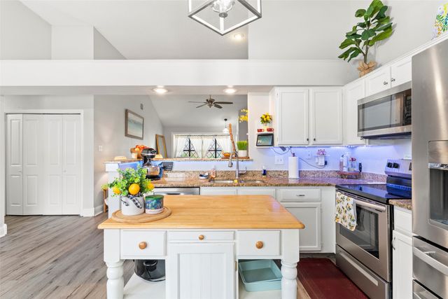 2337 Dalewood Lane, Bedford, TX 76022