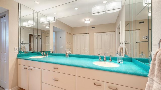 1075 GULF OF MEXICO DRIVE 303, Longboat Key, FL 34228