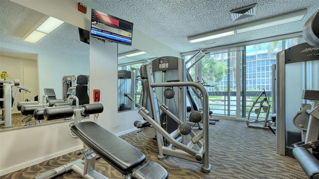 1075 GULF OF MEXICO DRIVE 303, Longboat Key, FL 34228
