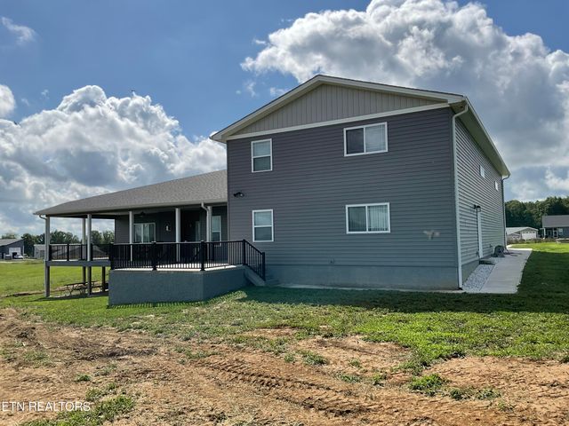 100 Juniper Lane, Crossville, TN 38555