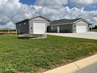 100 Juniper Lane, Crossville, TN 38555