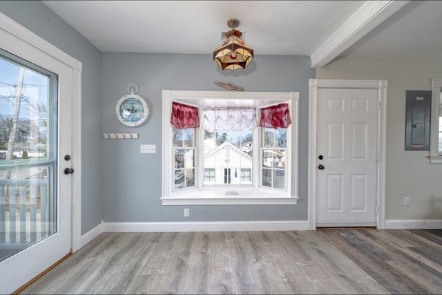 1 Barnes St, Wareham, MA 02571