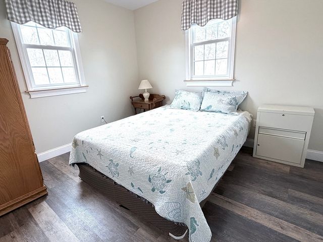 1 Barnes St, Wareham, MA 02571