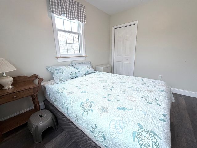 1 Barnes St, Wareham, MA 02571