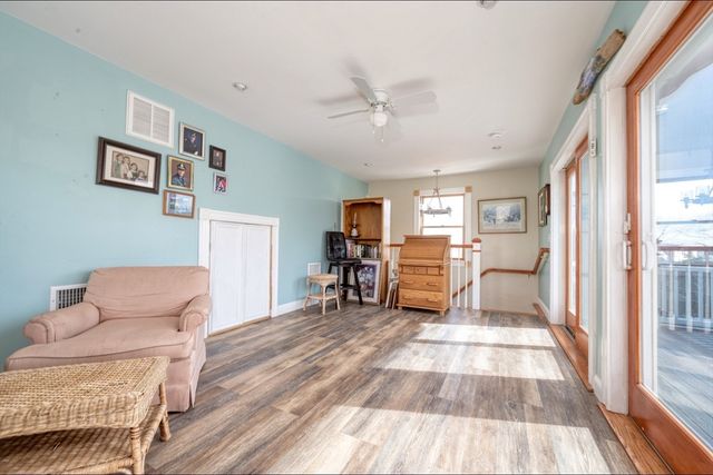 1 Barnes St, Wareham, MA 02571