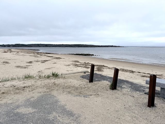 1 Barnes St, Wareham, MA 02571
