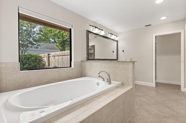 5321 FOXSHIRE COURT, Orlando, FL 32819