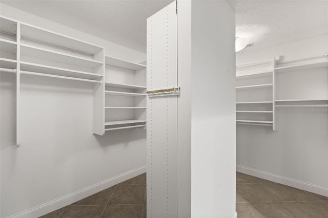 5321 FOXSHIRE COURT, Orlando, FL 32819