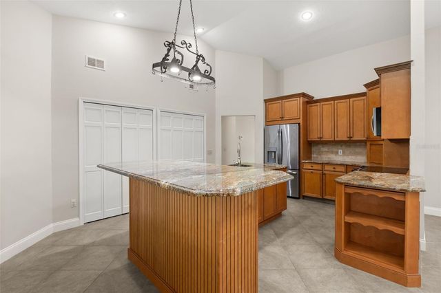 5321 FOXSHIRE COURT, Orlando, FL 32819