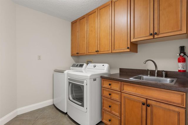 5321 FOXSHIRE COURT, Orlando, FL 32819
