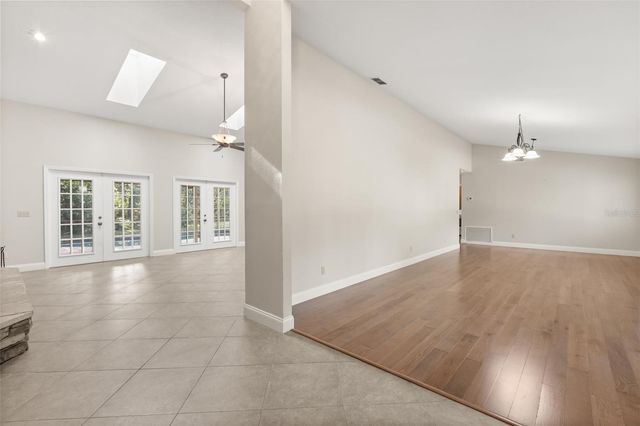 5321 FOXSHIRE COURT, Orlando, FL 32819