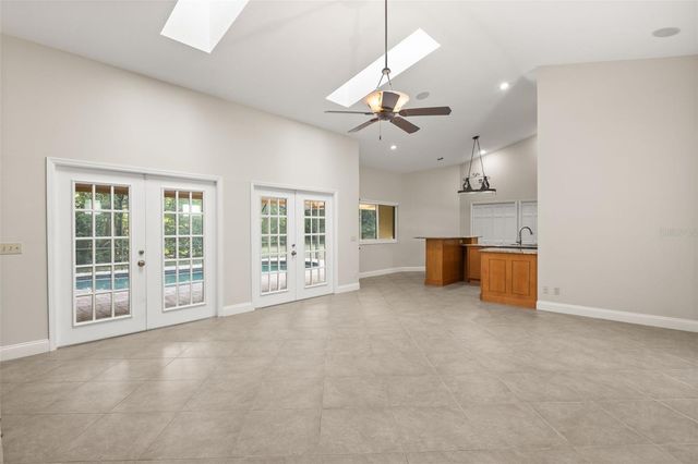 5321 FOXSHIRE COURT, Orlando, FL 32819