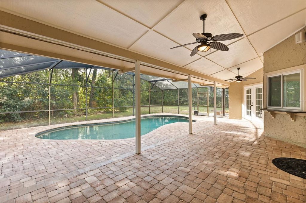 Image 2 of property listing at 5321 FOXSHIRE COURT, Orlando, FL 32819