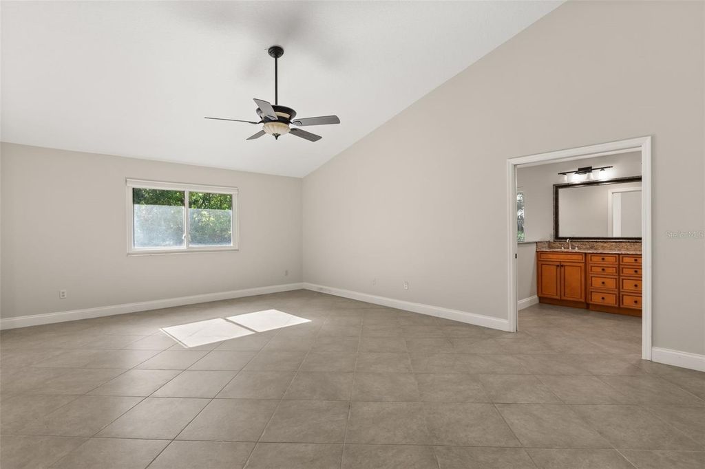 Image 24 of property listing at 5321 FOXSHIRE COURT, Orlando, FL 32819