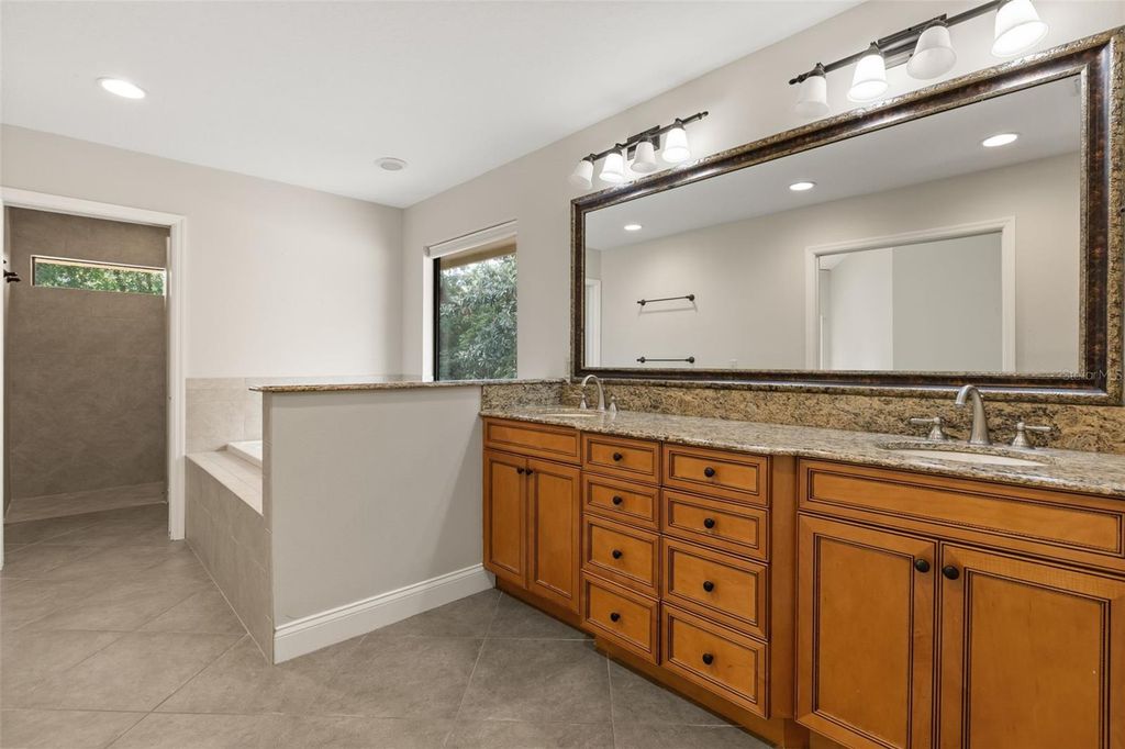 Image 26 of property listing at 5321 FOXSHIRE COURT, Orlando, FL 32819