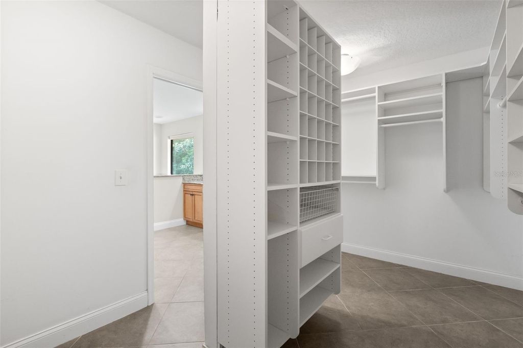 Image 29 of property listing at 5321 FOXSHIRE COURT, Orlando, FL 32819