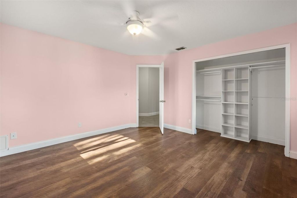 Image 36 of property listing at 5321 FOXSHIRE COURT, Orlando, FL 32819
