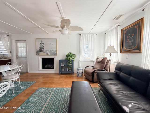 6910 12th Avenue, Sneads Ferry, NC 28460