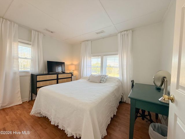 6910 12th Avenue, Sneads Ferry, NC 28460