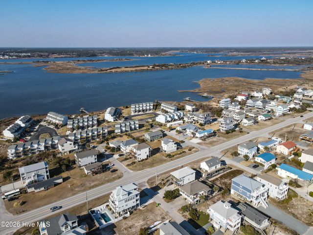 6910 12th Avenue, Sneads Ferry, NC 28460