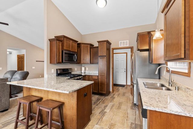 6441 Kingsview DRIVE, Mount Pleasant, WI 53406