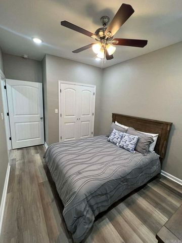 319 N High Street, Heber Springs, AR 72543