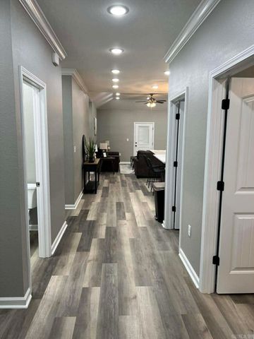 319 N High Street, Heber Springs, AR 72543