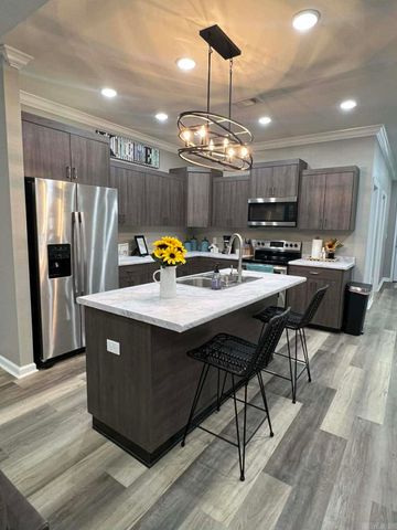 319 N High Street, Heber Springs, AR 72543