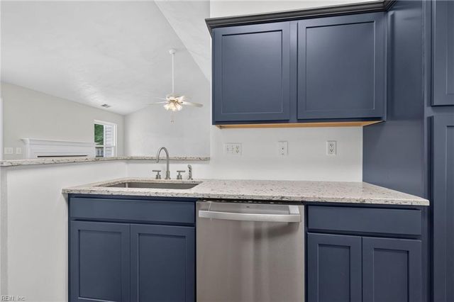 209 Rose Ash WAY, Chesapeake, VA 23320