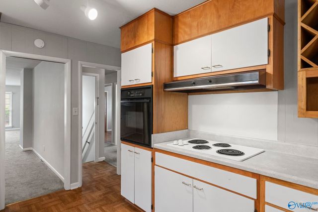 1702 E Stonehurst Drive, Huntsville, AL 35801