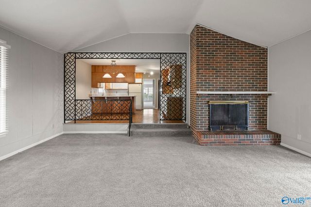 1702 E Stonehurst Drive, Huntsville, AL 35801