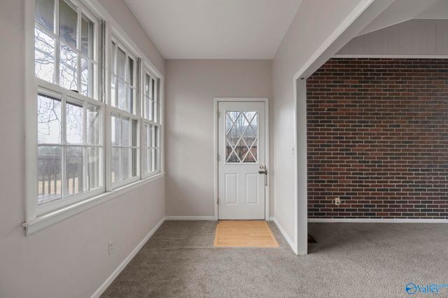 1702 E Stonehurst Drive, Huntsville, AL 35801