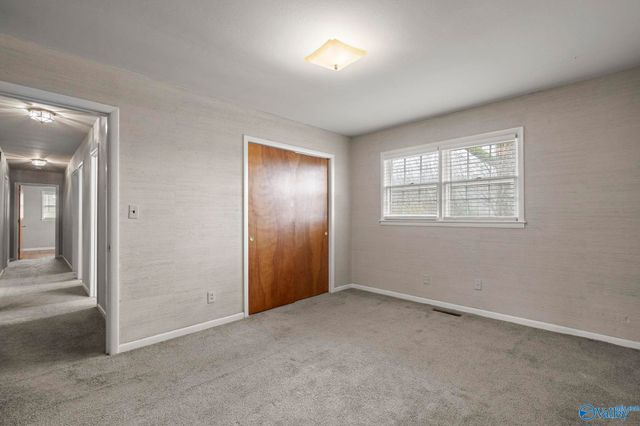 1702 E Stonehurst Drive, Huntsville, AL 35801