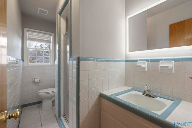 1702 E Stonehurst Drive, Huntsville, AL 35801