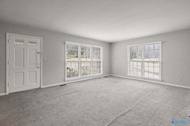 1702 E Stonehurst Drive, Huntsville, AL 35801