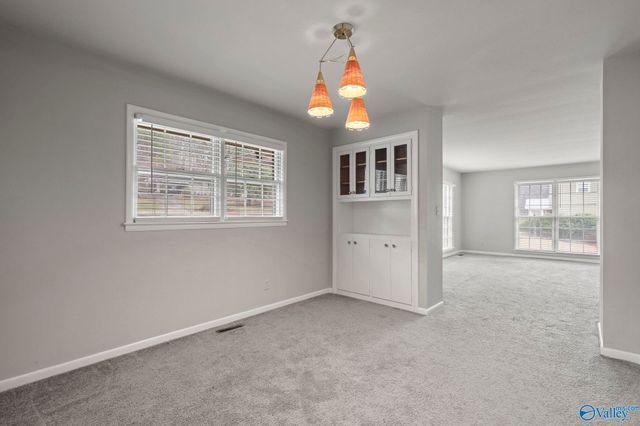 1702 E Stonehurst Drive, Huntsville, AL 35801