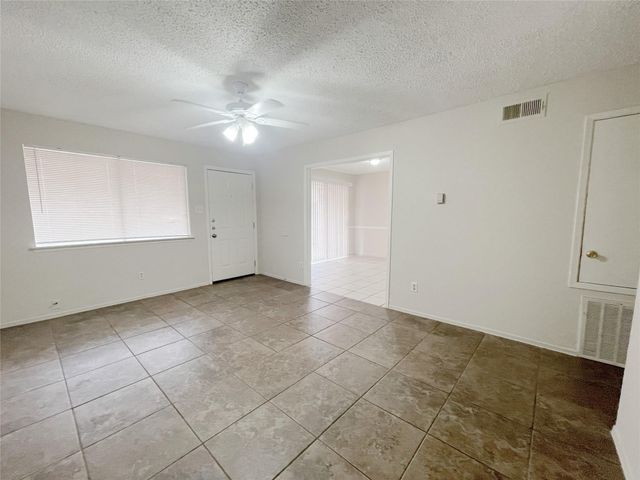 12023 Greenwood Forest Drive B, Houston, TX 77066