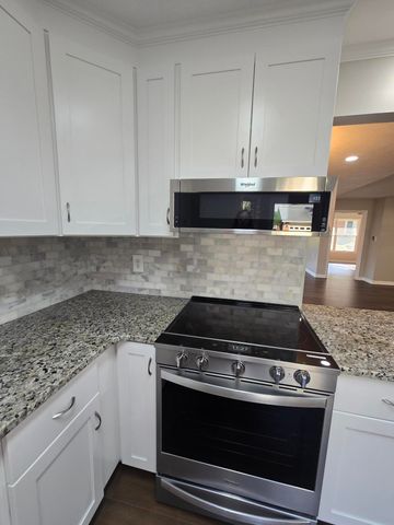 805 Oak Place, Aiken, SC 29801
