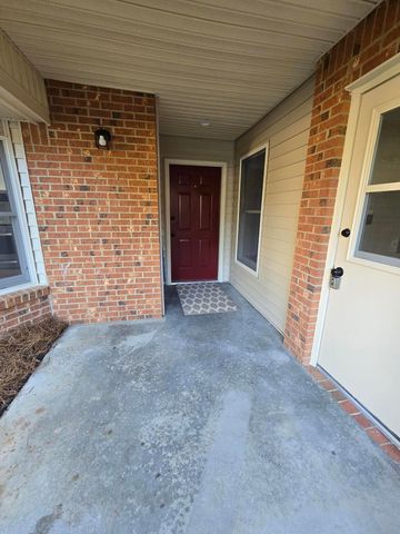805 Oak Place, Aiken, SC 29801