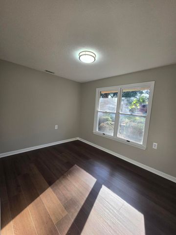 805 Oak Place, Aiken, SC 29801