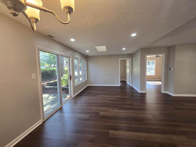 805 Oak Place, Aiken, SC 29801