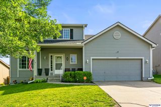 1104 Valleyview Drive, Papillion, NE 68046