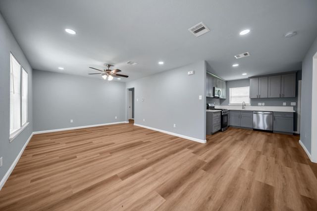 5822 Beldart Street, Houston, TX 77033