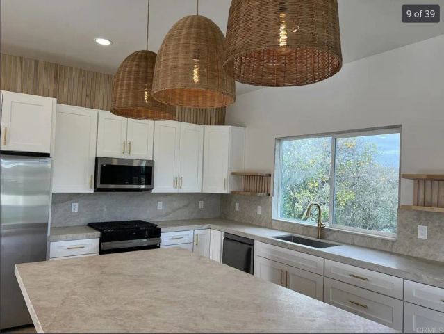 1533 Avohill Drive, Bonsall, CA 92003